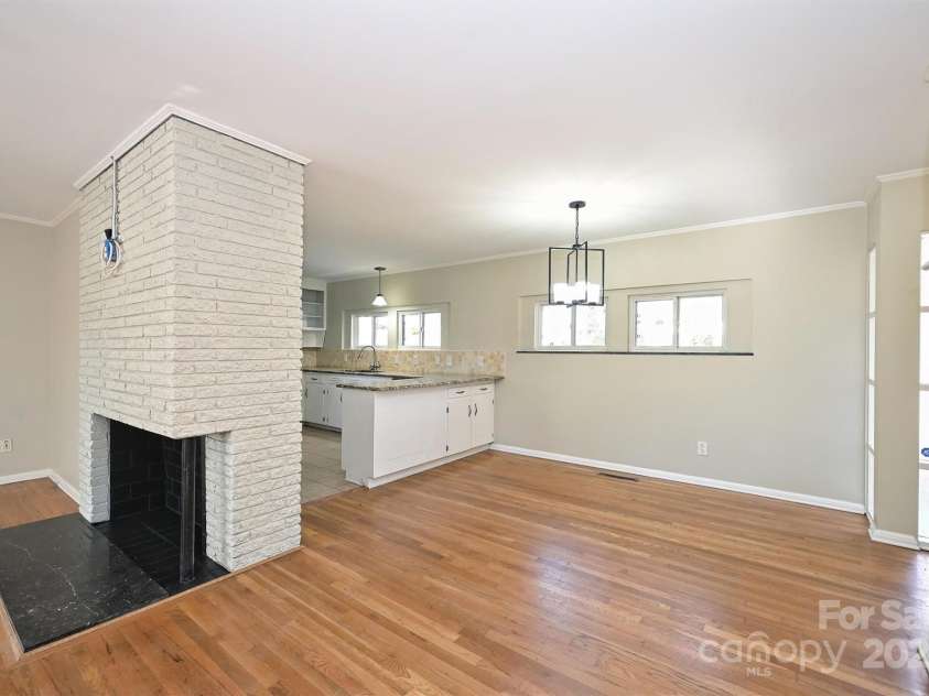 738 Brockbank Road, Charlotte, NC 28209.  MLS# CAR4212709, YatesRealty ID 6075. 