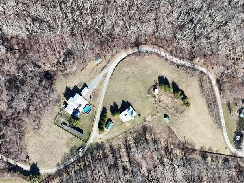 672/715 Windswept Ridge Road, Canton, NC 28716.  MLS# CAR4229345, YatesRealty ID 6077. Aerial View of entire property with both houses