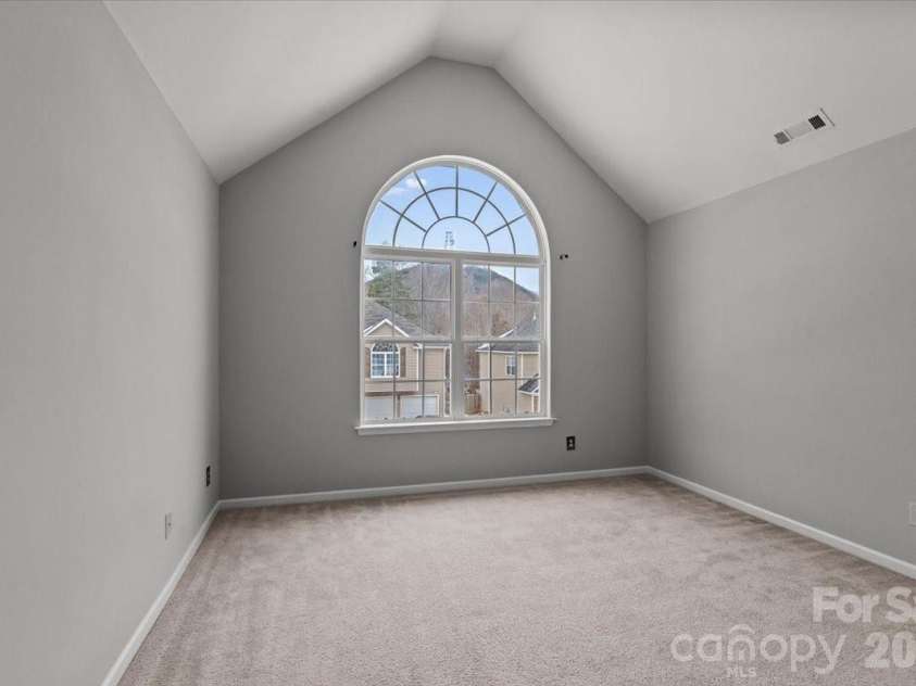 5026 Wicklow Drive, Gastonia, NC 28054.  MLS# CAR4343852, YatesRealty ID 6078. 