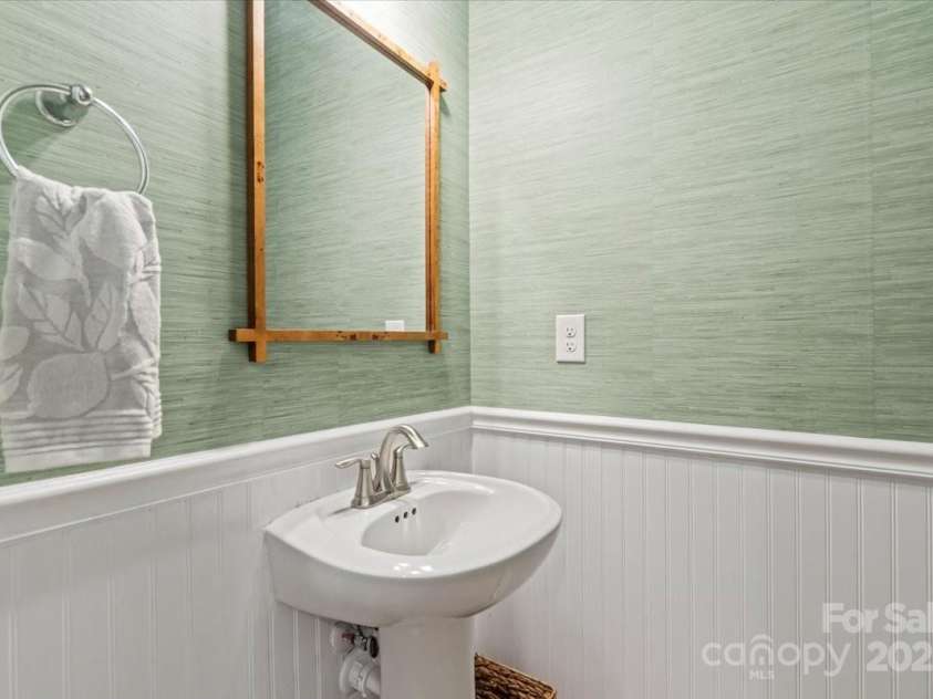 1354 Galloway Road, Charlotte, NC 28262.  MLS# CAR4243733, YatesRealty ID 6079. 