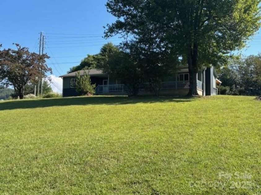 43 Flaming Arrow Drive, Whittier, NC 28789.  MLS# CAR4237386, YatesRealty ID 6079. 