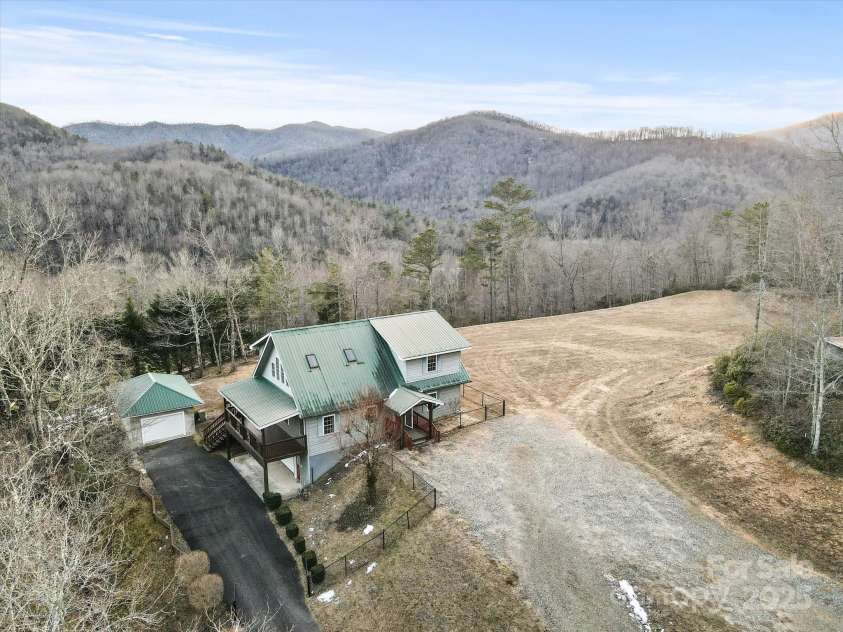 29 Down To Earth Drive, Burnsville, NC 28714.  MLS# CAR4217184, YatesRealty ID 608. 