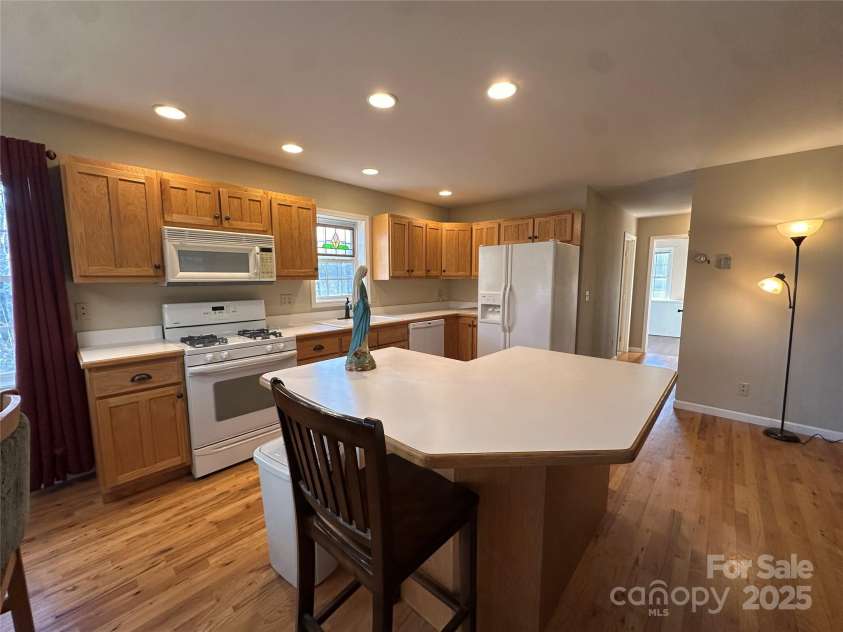 29 Down To Earth Drive, Burnsville, NC 28714.  MLS# CAR4217184, YatesRealty ID 608. 