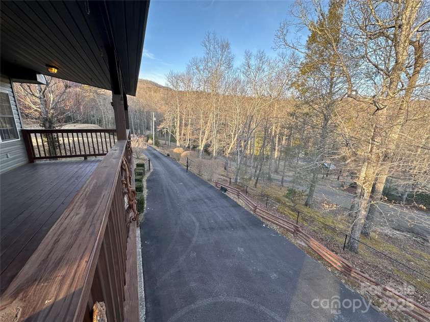 29 Down To Earth Drive, Burnsville, NC 28714.  MLS# CAR4217184, YatesRealty ID 608. 