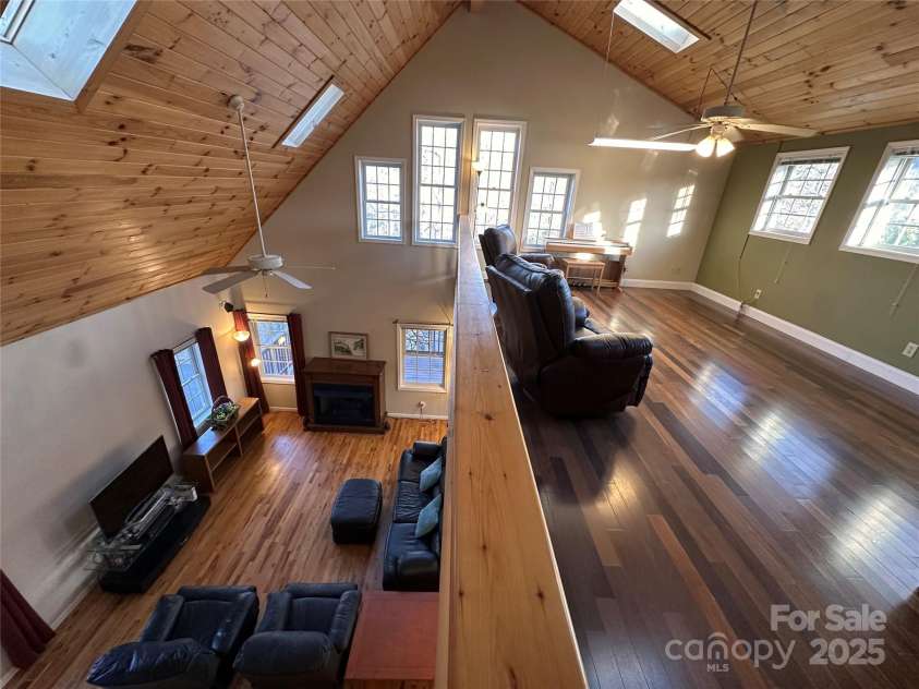 29 Down To Earth Drive, Burnsville, NC 28714.  MLS# CAR4217184, YatesRealty ID 608. 