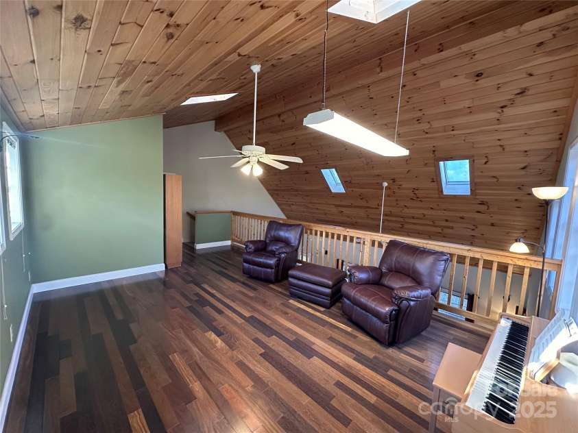 29 Down To Earth Drive, Burnsville, NC 28714.  MLS# CAR4217184, YatesRealty ID 608. 