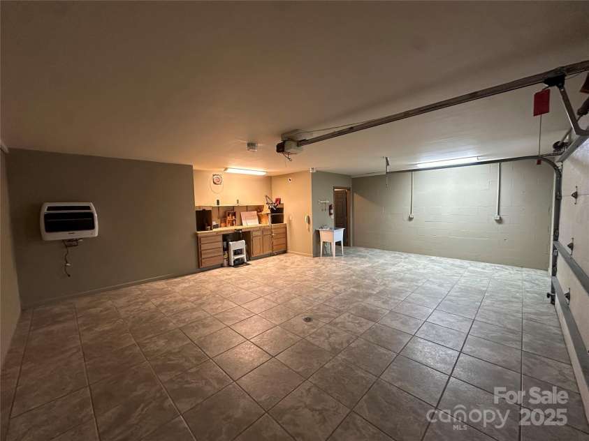 29 Down To Earth Drive, Burnsville, NC 28714.  MLS# CAR4217184, YatesRealty ID 608. 