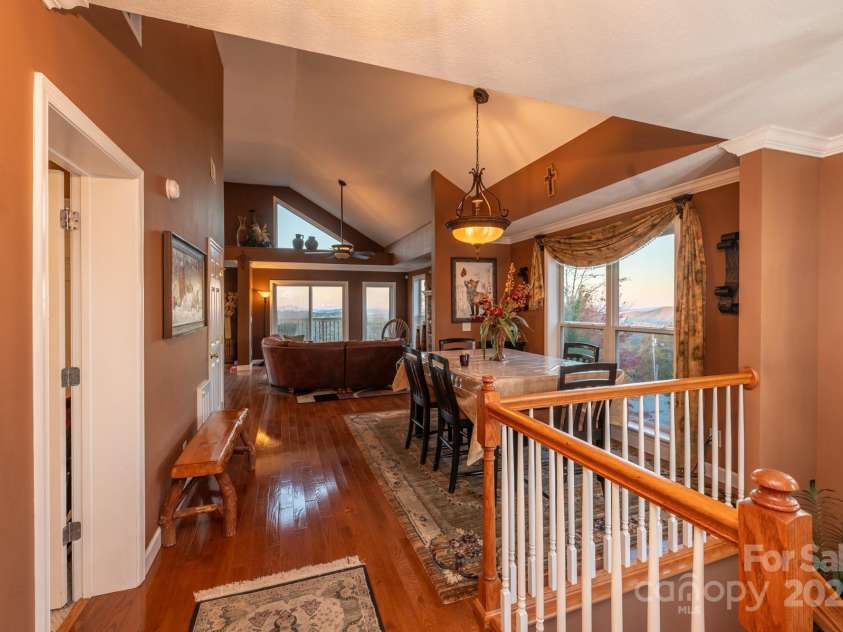 309 Pinnacle Ridge Road, Beech Mountain, NC 28604.  MLS# CAR4318930, YatesRealty ID 608. 