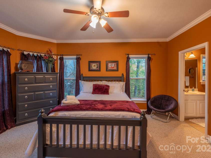 309 Pinnacle Ridge Road, Beech Mountain, NC 28604.  MLS# CAR4318930, YatesRealty ID 608. 