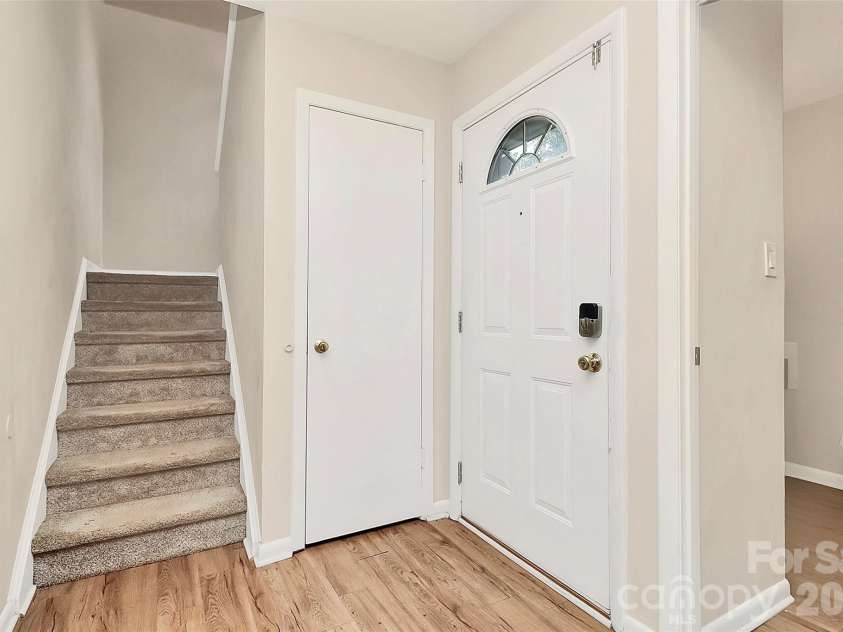 8022 Princess Ann Drive, Charlotte, NC 28212.  MLS# CAR4326922, YatesRealty ID 6080. 