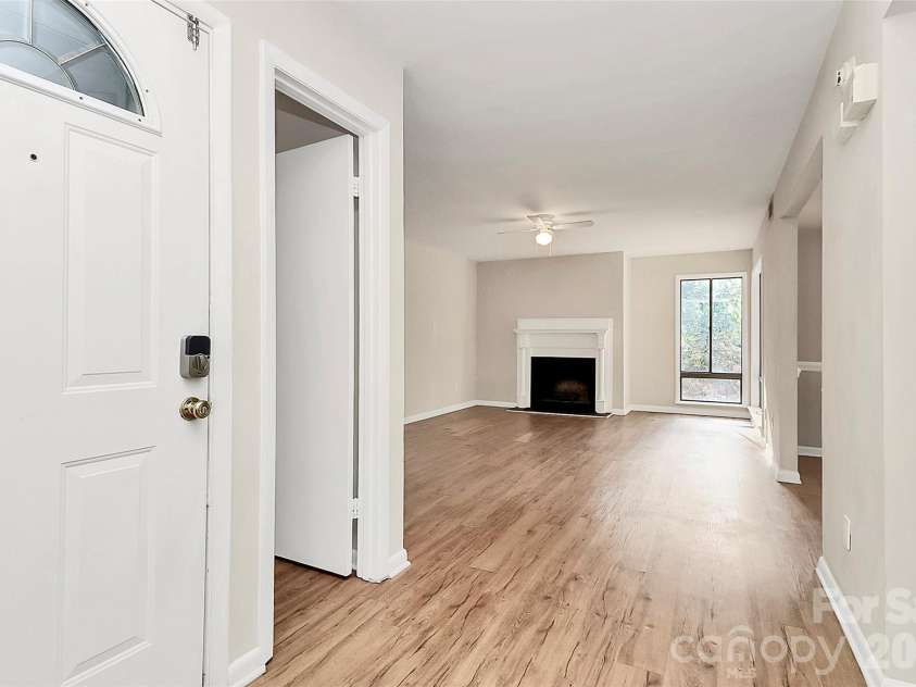 8022 Princess Ann Drive, Charlotte, NC 28212.  MLS# CAR4326922, YatesRealty ID 6080. 