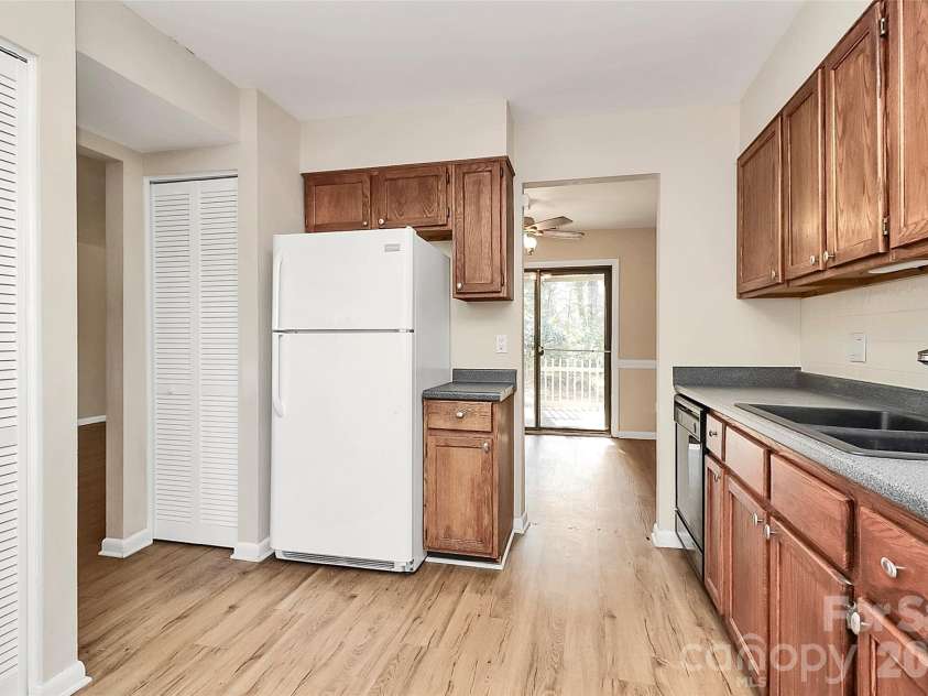 8022 Princess Ann Drive, Charlotte, NC 28212.  MLS# CAR4326922, YatesRealty ID 6080. 