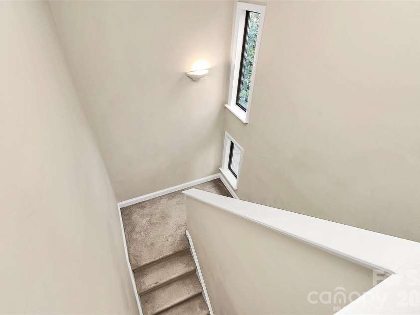 8022 Princess Ann Drive, Charlotte, NC 28212.  MLS# CAR4326922, YatesRealty ID 6080. 