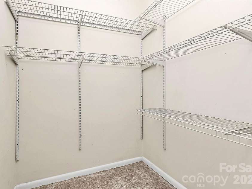8022 Princess Ann Drive, Charlotte, NC 28212.  MLS# CAR4326922, YatesRealty ID 6080. 