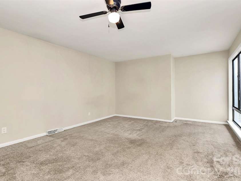 8022 Princess Ann Drive, Charlotte, NC 28212.  MLS# CAR4326922, YatesRealty ID 6080. 