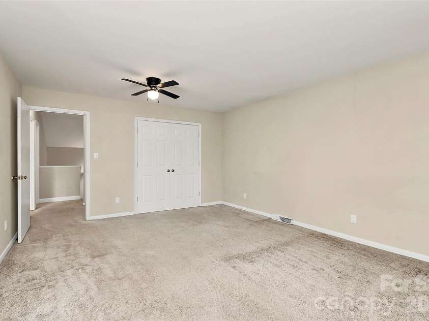 8022 Princess Ann Drive, Charlotte, NC 28212.  MLS# CAR4326922, YatesRealty ID 6080. 