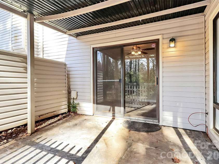 8022 Princess Ann Drive, Charlotte, NC 28212.  MLS# CAR4326922, YatesRealty ID 6080. 