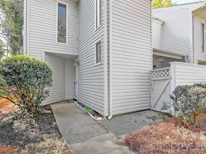 8022 Princess Ann Drive, Charlotte, NC 28212.  MLS# CAR4326922, YatesRealty ID 6080. 