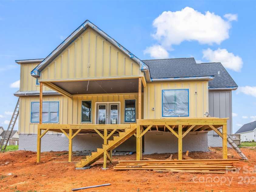 139 Meeting House Lane, Advance, NC 27006.  MLS# CAR4200873, YatesRealty ID 6081. 