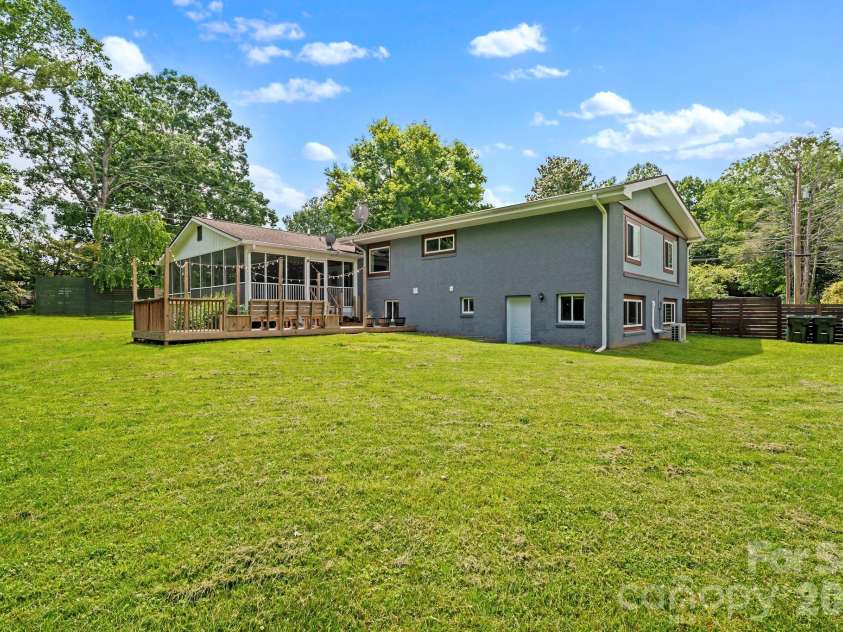 419 Blue Ridge Road, East Flat Rock, NC 28726.  MLS# CAR4342657, YatesRealty ID 6082. 