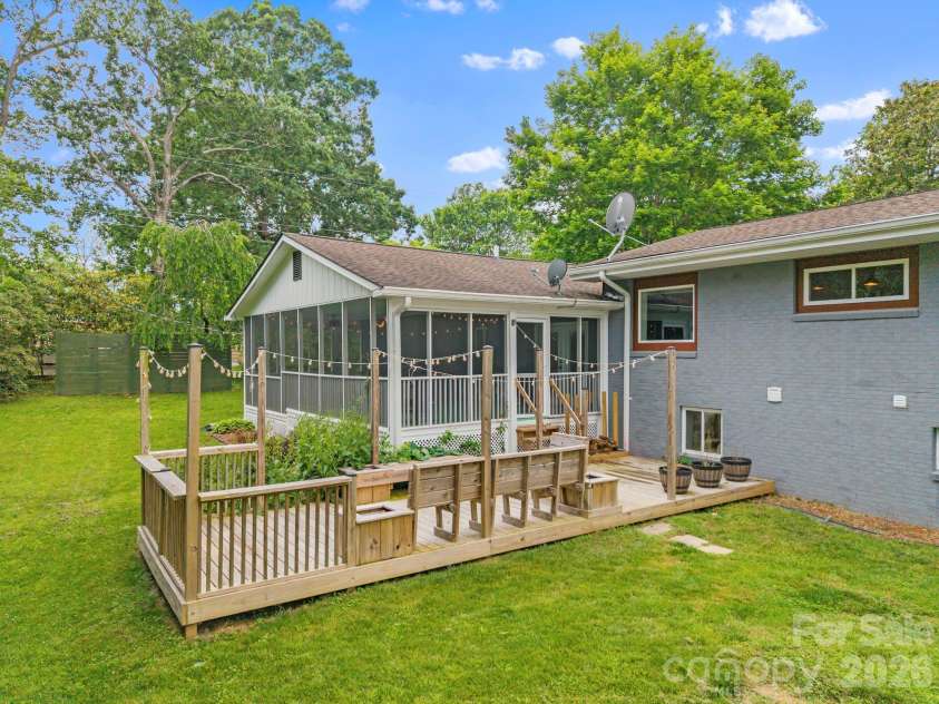 419 Blue Ridge Road, East Flat Rock, NC 28726.  MLS# CAR4342657, YatesRealty ID 6082. 