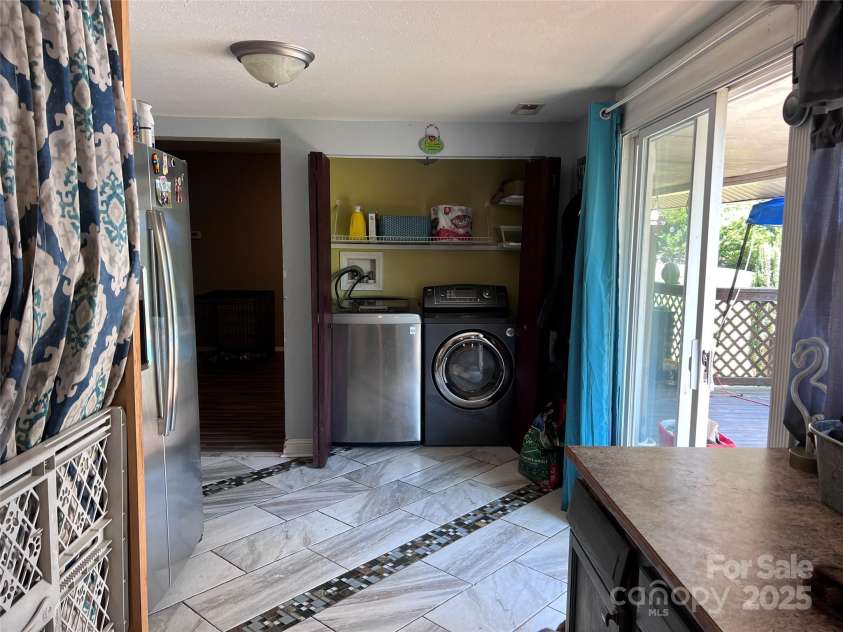 541 Pilgrim Road, Ellenboro, NC 28040.  MLS# CAR4246833, YatesRealty ID 6082. 