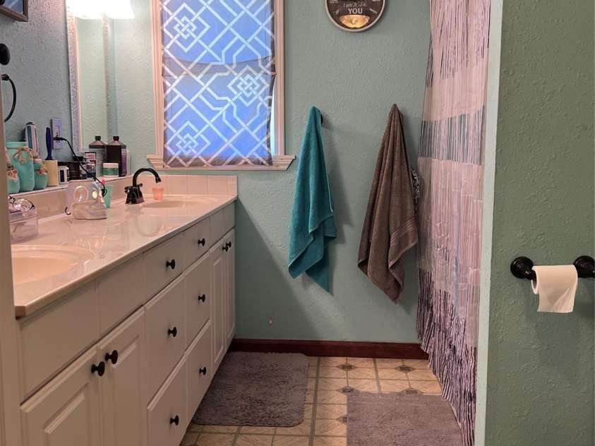 541 Pilgrim Road, Ellenboro, NC 28040.  MLS# CAR4246833, YatesRealty ID 6082. 