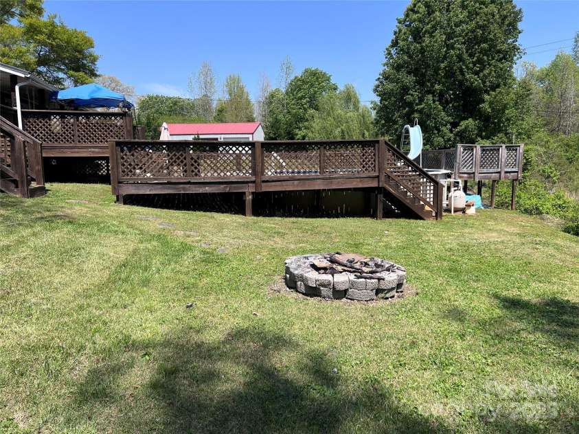 541 Pilgrim Road, Ellenboro, NC 28040.  MLS# CAR4246833, YatesRealty ID 6082. 