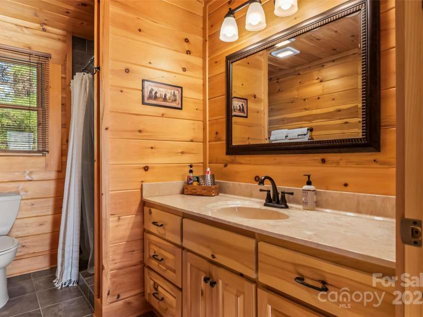 1600 Pisgah Preserve Drive, Nebo, NC 28761.  MLS# CAR4234902, YatesRealty ID 6083. 