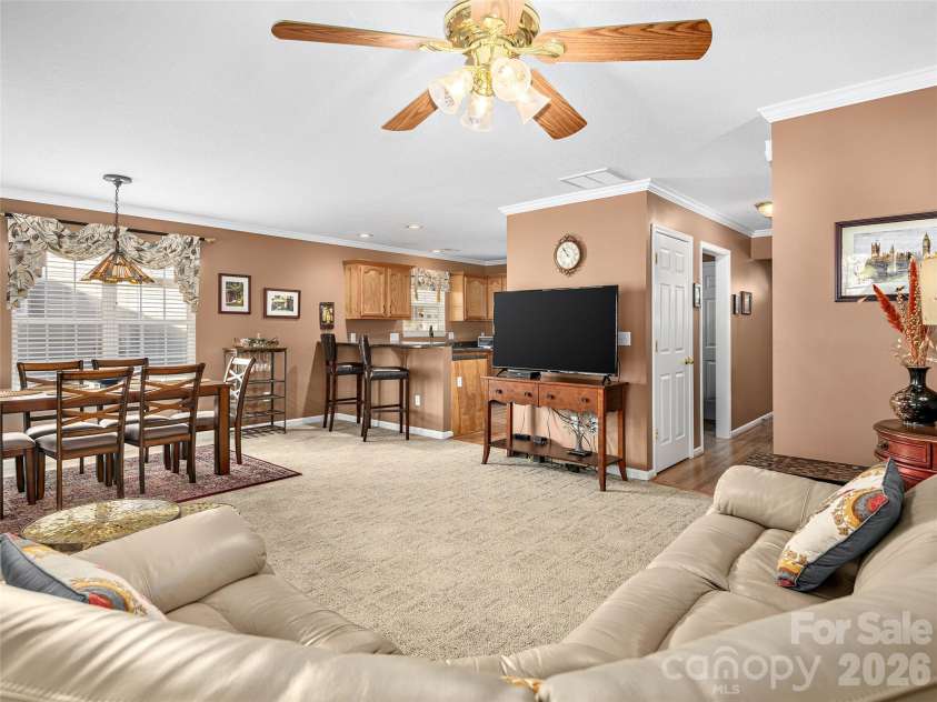 15 Willowick Drive, Asheville, NC 28803.  MLS# CAR4393638, YatesRealty ID 6084. 