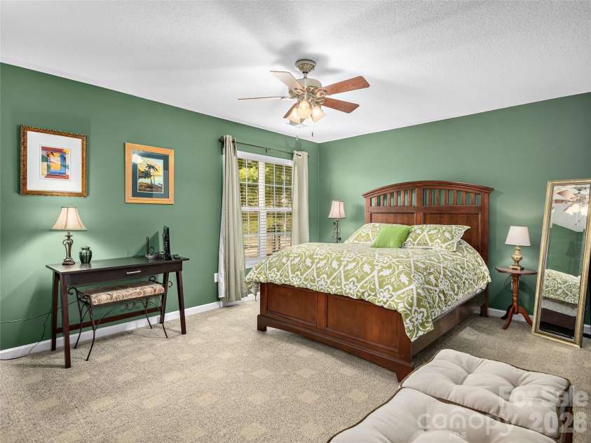 15 Willowick Drive, Asheville, NC 28803.  MLS# CAR4393638, YatesRealty ID 6084. 