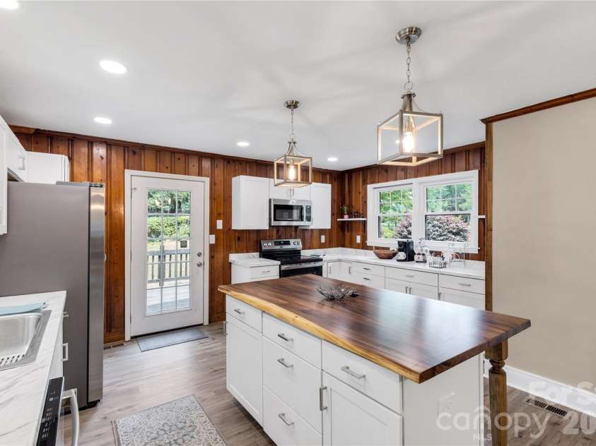 1641 Converse Street, Lancaster, SC 29720.  MLS# CAR4279615, YatesRealty ID 6085. 