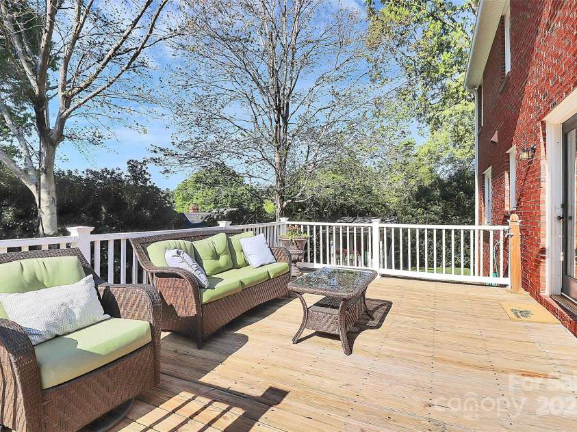 200 Port Royal Drive, Matthews, NC 28105.  MLS# CAR4245181, YatesRealty ID 6086. Back deck
