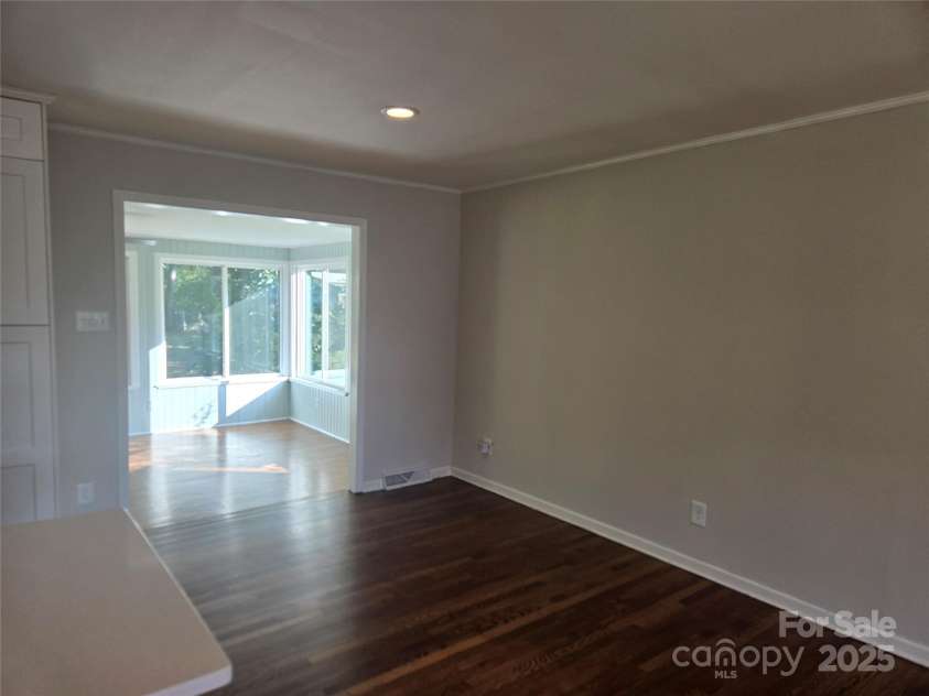 7214 Fox Hunt Road, Charlotte, NC 28212.  MLS# CAR4318235, YatesRealty ID 6086. 