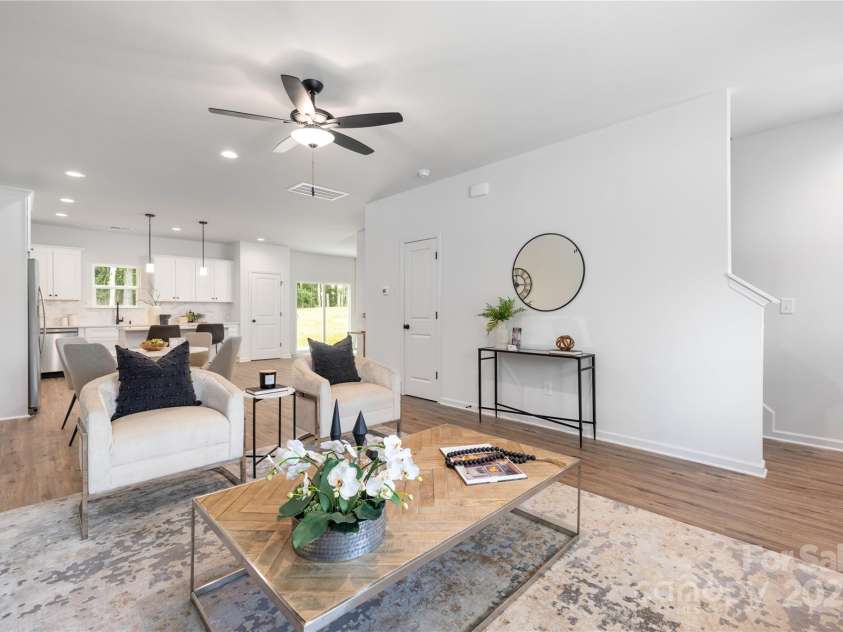 1034 Dooley Drive, Charlotte, NC 28227.  MLS# CAR4242961, YatesRealty ID 6087. Representation