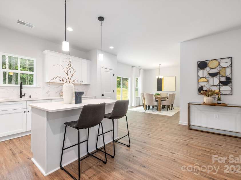 1034 Dooley Drive, Charlotte, NC 28227.  MLS# CAR4242961, YatesRealty ID 6087. Representation