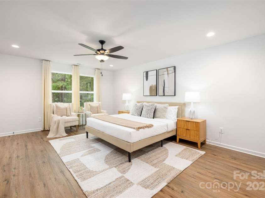 1034 Dooley Drive, Charlotte, NC 28227.  MLS# CAR4242961, YatesRealty ID 6087. Representation