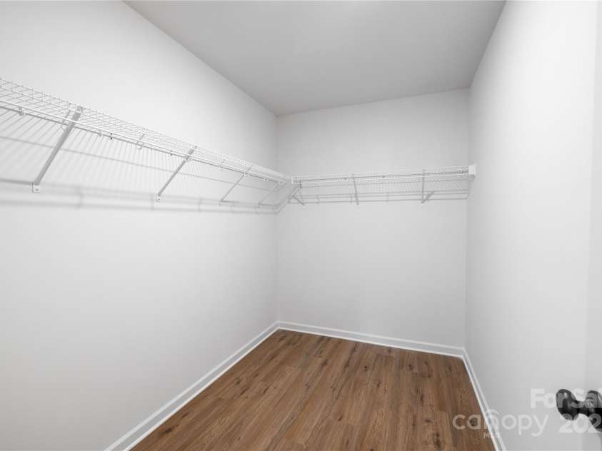 1034 Dooley Drive, Charlotte, NC 28227.  MLS# CAR4242961, YatesRealty ID 6087. Representation