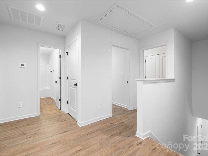 1034 Dooley Drive, Charlotte, NC 28227.  MLS# CAR4242961, YatesRealty ID 6087. Representation