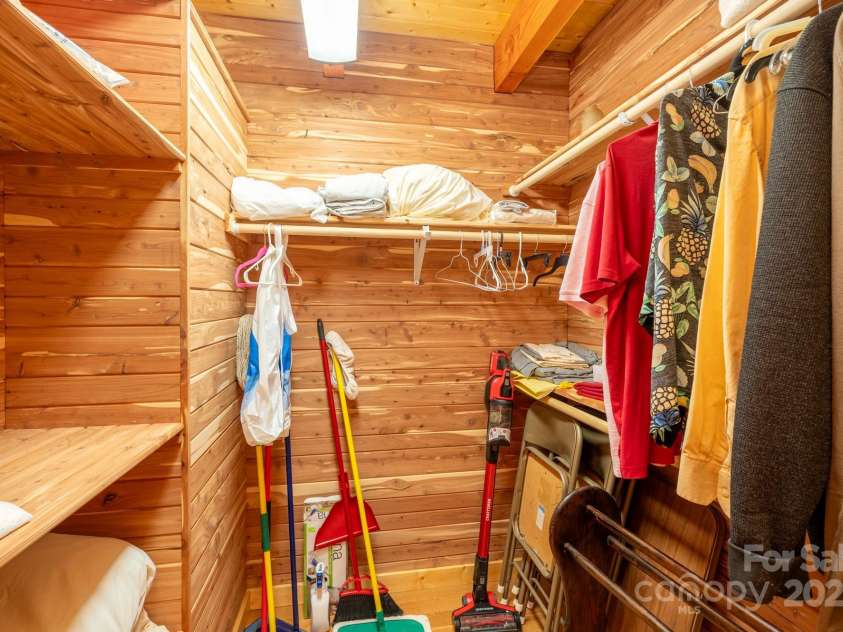 160 Capote Court, Boone, NC 28607.  MLS# CAR4319414, YatesRealty ID 609. 