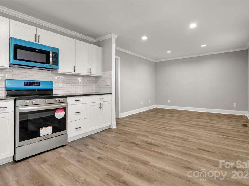 4 Short Street, Belmont, NC 28012.  MLS# CAR4238486, YatesRealty ID 6090. 