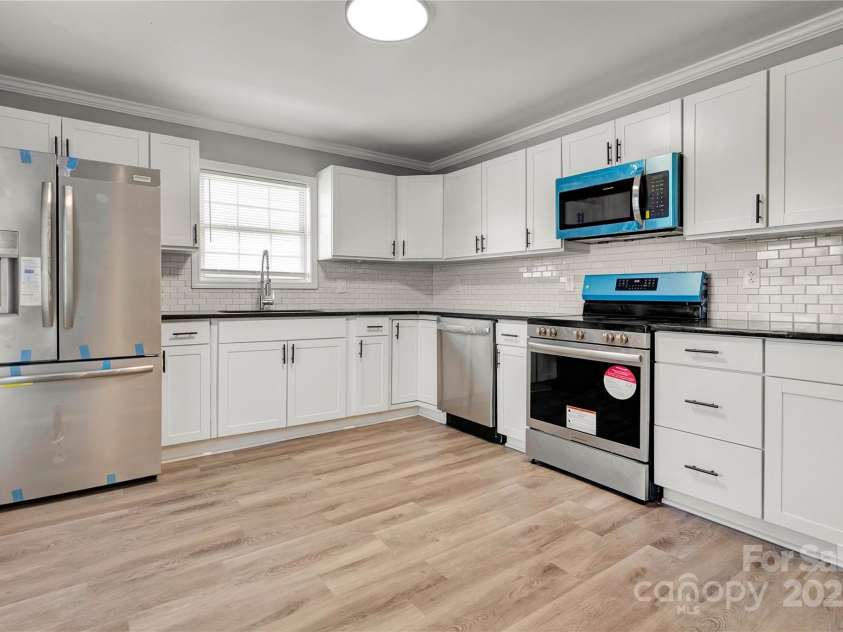 4 Short Street, Belmont, NC 28012.  MLS# CAR4238486, YatesRealty ID 6090. 