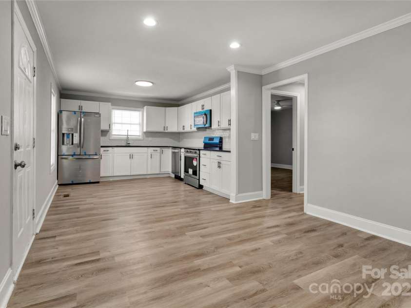 4 Short Street, Belmont, NC 28012.  MLS# CAR4238486, YatesRealty ID 6090. 