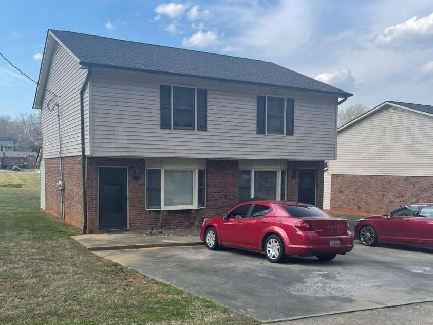 484 Willow Spring Lane, Rock Hill, SC 29730.  MLS# CAR4333403, YatesRealty ID 6091. 