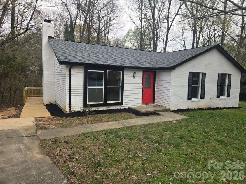 6608 Wagon Oak Road, Charlotte, NC 28212.  MLS# CAR4360214, YatesRealty ID 6091. 