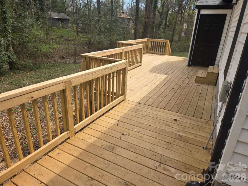 6608 Wagon Oak Road, Charlotte, NC 28212.  MLS# CAR4360214, YatesRealty ID 6091. 