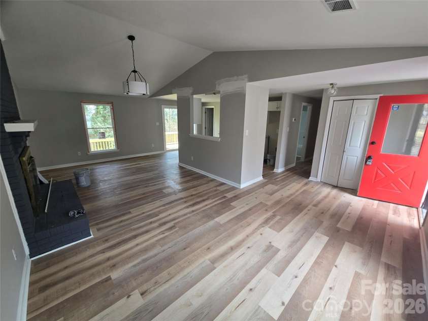 6608 Wagon Oak Road, Charlotte, NC 28212.  MLS# CAR4360214, YatesRealty ID 6091. 