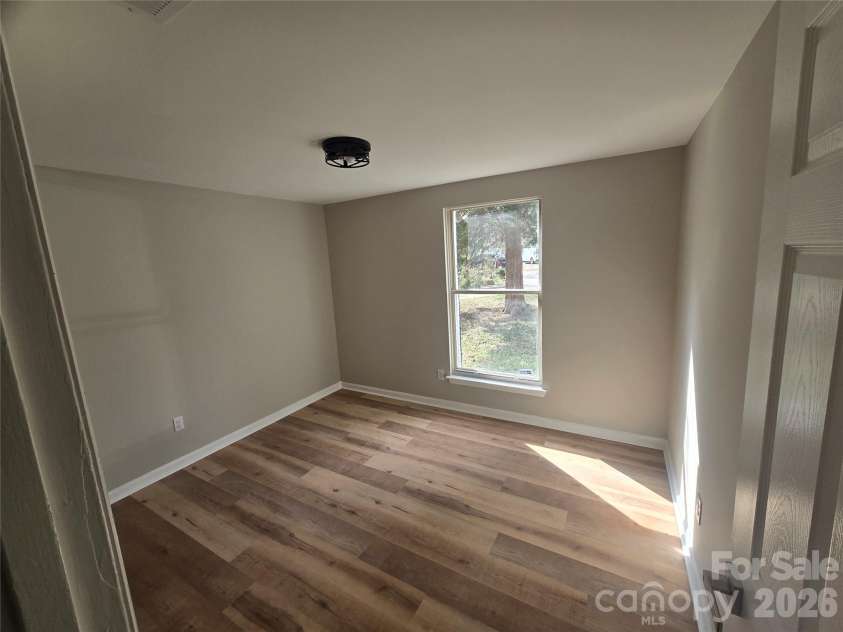 6608 Wagon Oak Road, Charlotte, NC 28212.  MLS# CAR4360214, YatesRealty ID 6091. 