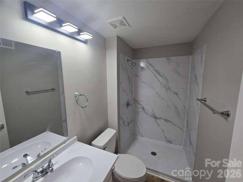6608 Wagon Oak Road, Charlotte, NC 28212.  MLS# CAR4360214, YatesRealty ID 6091. 