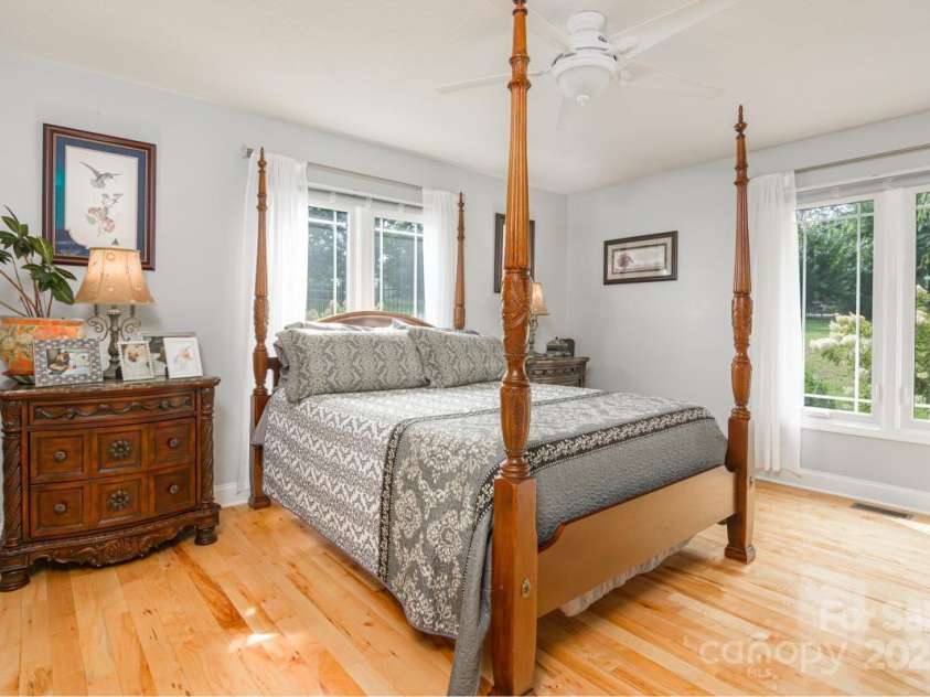 231 Kimberly Ann Drive, Hendersonville, NC 28792.  MLS# CAR4285461, YatesRealty ID 6092. Primary bedroom